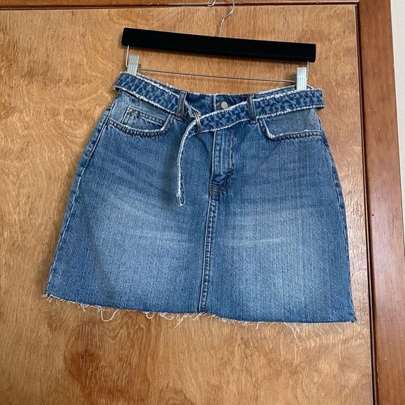 Zara Denim Belted Mini Skirt Raw Distressed Hem - Picture 2 of 5